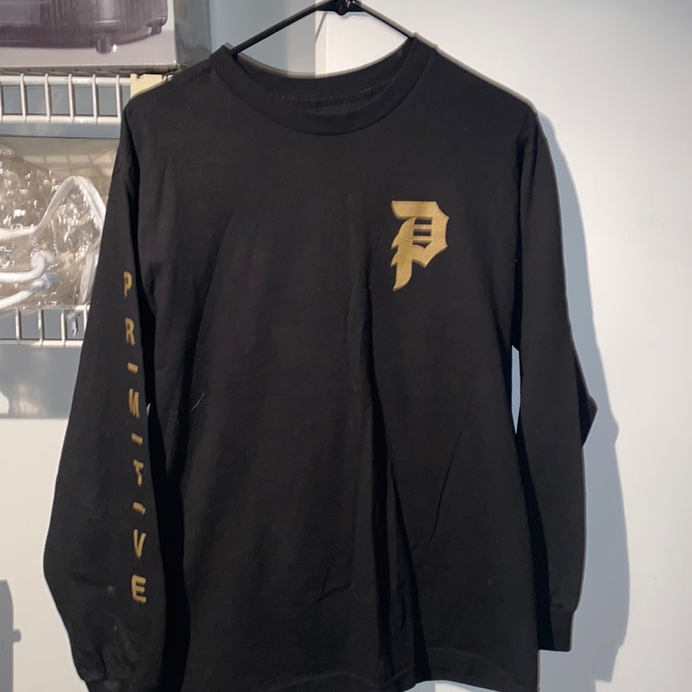 New! Men’s Long sleeve cotton shirt. Size M. Black with designs